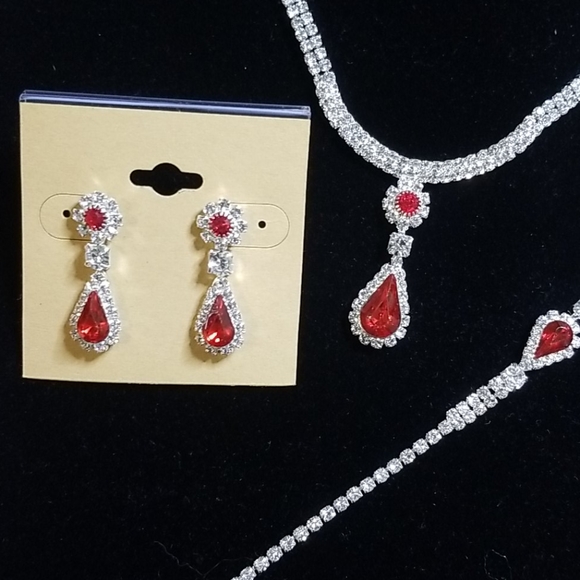 Ruby Red Earring, Bracelet and Necklace Set - Picture 5 of 8